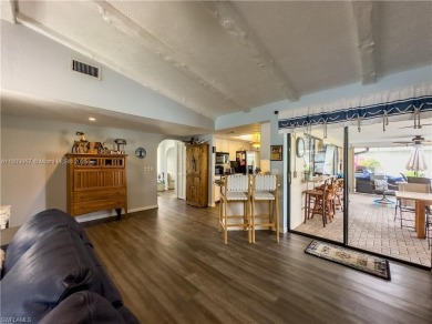 *NO Hurricane damage or flooding* Wow! NO FLOOD INSURANCE on El Rio Golf Course and Club in Florida - for sale on GolfHomes.com, golf home, golf lot