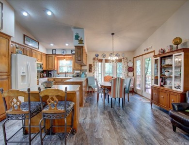 Discover this charming home in an active, quiet community.  As on Diamondhead Golf and Country Club in Arkansas - for sale on GolfHomes.com, golf home, golf lot