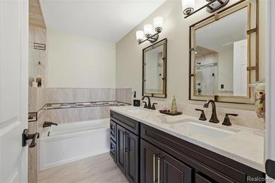 Spacious 3-bedroom, 3.5-bath, end-unit condo in the Villas at on Beacon Hill Golf Club in Michigan - for sale on GolfHomes.com, golf home, golf lot