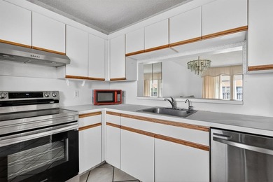 Beautiful 2 bedroom, 1.5 bath Oleander Model in the desirable on Flamingo Lakes Country Club in Florida - for sale on GolfHomes.com, golf home, golf lot