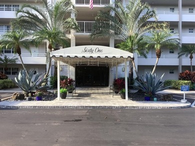 Lovely, bright and super well-maintained two bedroom two bath on Palm-Aire Country Club and Resort - The Oaks in Florida - for sale on GolfHomes.com, golf home, golf lot