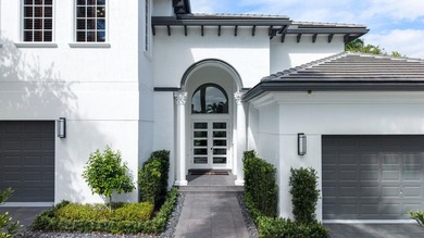 FULL GOLF MEMBERSHIP--Incredible renovated move in ready, 5 bed on  in Florida - for sale on GolfHomes.com, golf home, golf lot