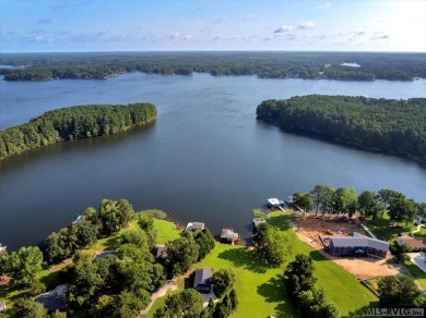 When you turn in to Fox Hollow and where the road ends on Myrick Hills Country Club in North Carolina - for sale on GolfHomes.com, golf home, golf lot