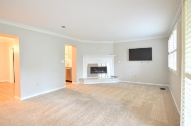 Location! Location! Easy Living Step Free/One Level Living from on Fort Mitchell Country Club in Kentucky - for sale on GolfHomes.com, golf home, golf lot