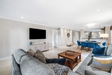 COMPLETELY RENOVATED 1ST-FLOOR CORNER 2br/2bth condo in a lush on Hunters Run Golf and Country Club in Florida - for sale on GolfHomes.com, golf home, golf lot