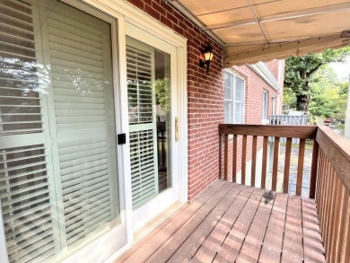 Location! Location! Easy Living Step Free/One Level Living from on Fort Mitchell Country Club in Kentucky - for sale on GolfHomes.com, golf home, golf lot