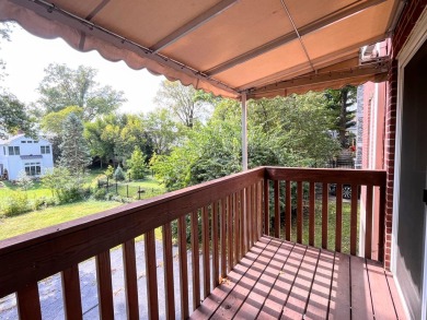 Location! Location! Easy Living Step Free/One Level Living from on Fort Mitchell Country Club in Kentucky - for sale on GolfHomes.com, golf home, golf lot