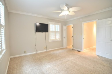Location! Location! Easy Living Step Free/One Level Living from on Fort Mitchell Country Club in Kentucky - for sale on GolfHomes.com, golf home, golf lot