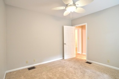 Location! Location! Easy Living Step Free/One Level Living from on Fort Mitchell Country Club in Kentucky - for sale on GolfHomes.com, golf home, golf lot
