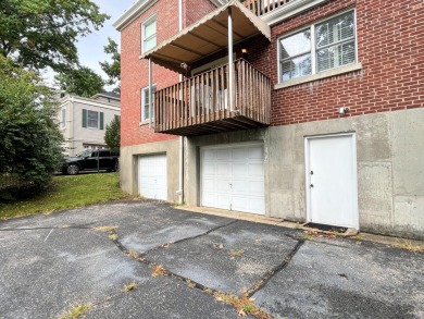 Location! Location! Easy Living Step Free/One Level Living from on Fort Mitchell Country Club in Kentucky - for sale on GolfHomes.com, golf home, golf lot