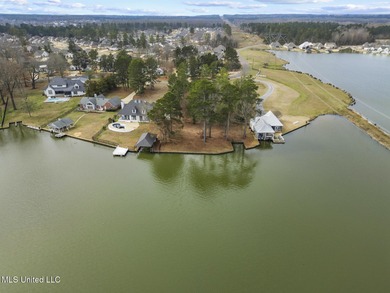 Waterfront Living at Its Finest in Lake Caroline - Madison, MS on Lake Caroline Golf Club in Mississippi - for sale on GolfHomes.com, golf home, golf lot