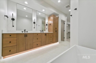 Open Saturday 12-3!  5.49% Fixed Rate available with closing on Boise Ranch Golf Course, Inc. in Idaho - for sale on GolfHomes.com, golf home, golf lot