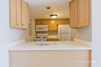 First-Floor Condo, Prime Hoffman Estates Location! Spacious on Hilldale Golf Club in Illinois - for sale on GolfHomes.com, golf home, golf lot