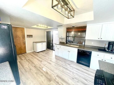 Desirable end unit at Stonebridge golf course community! on London Bridge Golf Course in Arizona - for sale on GolfHomes.com, golf home, golf lot