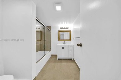 Beautifully maintained condo located in a desirable 55+ on Inverrary Country Club in Florida - for sale on GolfHomes.com, golf home, golf lot