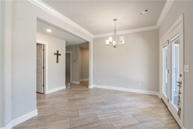 Like new 3bedroom 2 bath home on the island. Looking for a place on Holiday Island Executive Golf Course in Arkansas - for sale on GolfHomes.com, golf home, golf lot