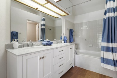 YEAR END PRICE REDUCTION, MOTIVATED SELLER. TURNKEY LIGHT AND on Palm Desert Resort Country Club in California - for sale on GolfHomes.com, golf home, golf lot