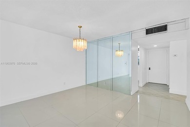 Beautifully maintained condo located in a desirable 55+ on Inverrary Country Club in Florida - for sale on GolfHomes.com, golf home, golf lot