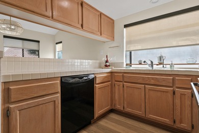 YEAR END PRICE REDUCTION, MOTIVATED SELLER. TURNKEY LIGHT AND on Palm Desert Resort Country Club in California - for sale on GolfHomes.com, golf home, golf lot