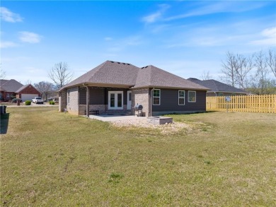 Like new 3bedroom 2 bath home on the island. Looking for a place on Holiday Island Executive Golf Course in Arkansas - for sale on GolfHomes.com, golf home, golf lot