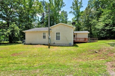 Don't miss this unique opportunity in the desirable Tanglewood on Tanglewood Shores Golf Club in Virginia - for sale on GolfHomes.com, golf home, golf lot