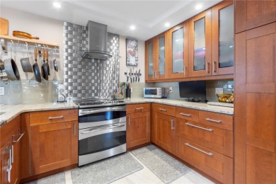 Your Private Oasis in the Heart of Forest Hills!

Welcome to on Babe Zaharias Golf Course in Florida - for sale on GolfHomes.com, golf home, golf lot