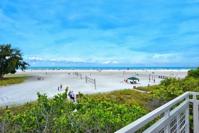POOL HOME, Move in ready! **Enjoy living in a Maintenance-Free on Palm Aire Country Club of Sarasota in Florida - for sale on GolfHomes.com, golf home, golf lot