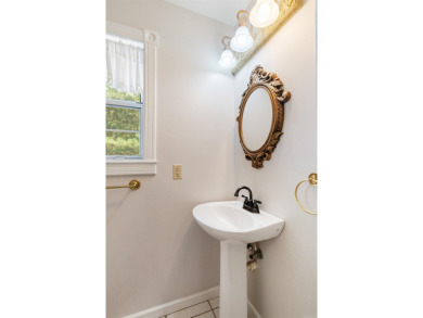 This 3 bedroom, 2.5 baths, 2846 sq ft, Victorian style home on DeSoto Golf Course in Arkansas - for sale on GolfHomes.com, golf home, golf lot