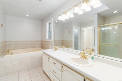 This 3 bedroom, 2.5 baths, 2846 sq ft, Victorian style home on DeSoto Golf Course in Arkansas - for sale on GolfHomes.com, golf home, golf lot