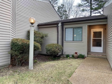 Beautiful remodeled condo with a lovely view of the 18th fairway on Indian Hills Country Club in Arkansas - for sale on GolfHomes.com, golf home, golf lot