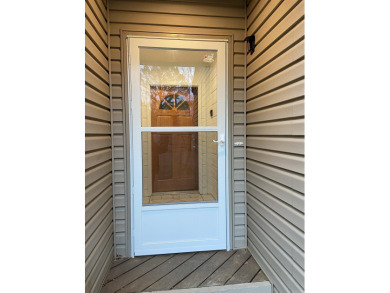 Beautiful remodeled condo with a lovely view of the 18th fairway on Indian Hills Country Club in Arkansas - for sale on GolfHomes.com, golf home, golf lot