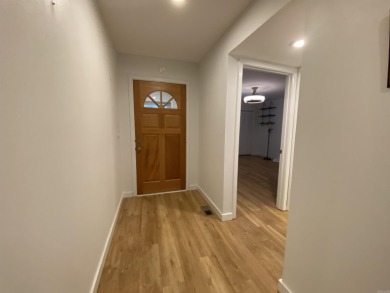 Beautiful remodeled condo with a lovely view of the 18th fairway on Indian Hills Country Club in Arkansas - for sale on GolfHomes.com, golf home, golf lot