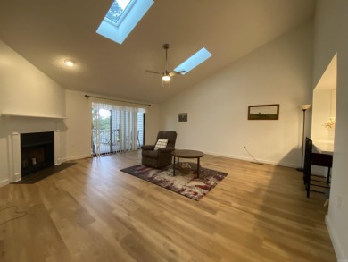 Beautiful remodeled condo with a lovely view of the 18th fairway on Indian Hills Country Club in Arkansas - for sale on GolfHomes.com, golf home, golf lot