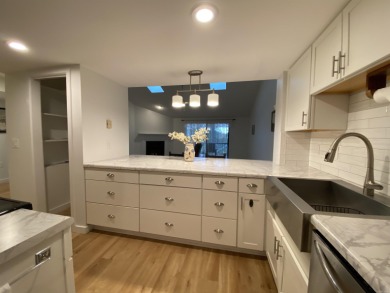 Beautiful remodeled condo with a lovely view of the 18th fairway on Indian Hills Country Club in Arkansas - for sale on GolfHomes.com, golf home, golf lot