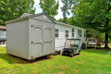 Come check out this charming 3-bedroom, 1-bath 1999 camper with on River Ridge Golf Club in Virginia - for sale on GolfHomes.com, golf home, golf lot