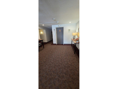 Welcome to your new home in Raintree Condominiums. The unit on Village Links of Glen Ellyn in Illinois - for sale on GolfHomes.com, golf home, golf lot