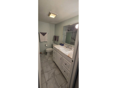 Welcome to your new home in Raintree Condominiums. The unit on Village Links of Glen Ellyn in Illinois - for sale on GolfHomes.com, golf home, golf lot