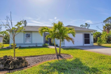 Discover Your Dream Home In Rotonda Heights!

This 3-bedroom on Rotonda Golf and Country Club The Palms Course in Florida - for sale on GolfHomes.com, golf home, golf lot