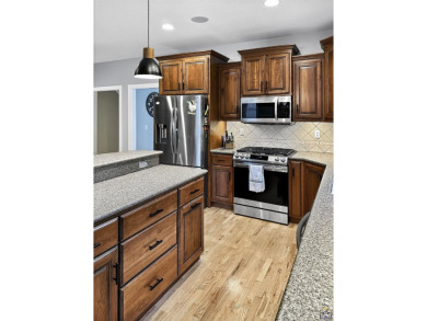 Welcome to the enchanting Rockfire at the Lake Subdivision! on Lake Shawnee Golf Course in Kansas - for sale on GolfHomes.com, golf home, golf lot