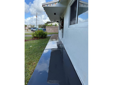 3/2 waterfront pool home in desirable Cooper City. Open-concept on Cooper Colony Country Club in Florida - for sale on GolfHomes.com, golf home, golf lot