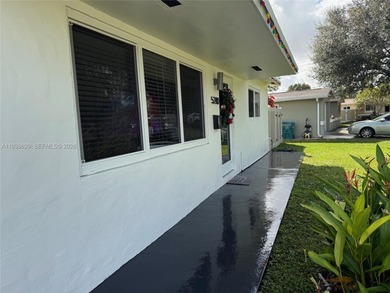 3/2 waterfront pool home in desirable Cooper City. Open-concept on Cooper Colony Country Club in Florida - for sale on GolfHomes.com, golf home, golf lot