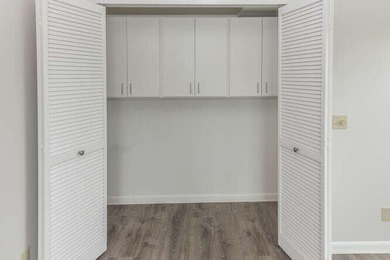 PRICE DROP!! Welcome to Your Everyday ''Staycation''! Move right on Eagle Wood Golf Course in Florida - for sale on GolfHomes.com, golf home, golf lot