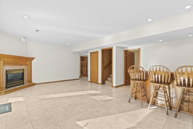 This is a meticulously maintained, all brick, walk-out basement on Horton Smith Golf Course in Missouri - for sale on GolfHomes.com, golf home, golf lot