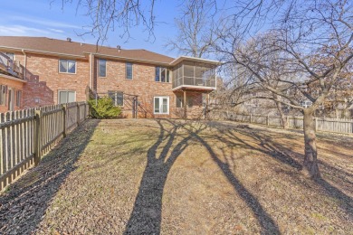 This is a meticulously maintained, all brick, walk-out basement on Horton Smith Golf Course in Missouri - for sale on GolfHomes.com, golf home, golf lot