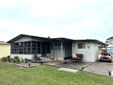 his beautifully updated 2-bedroom, 2-bathroom home offers 1,100 on Crystal Lake Club in Florida - for sale on GolfHomes.com, golf home, golf lot