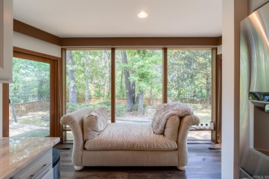 This 3-bedroom, 3-bath 1-level home on Ridge Road at Eden Isle on Red Apple Inn and Country Club in Arkansas - for sale on GolfHomes.com, golf home, golf lot