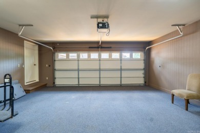 This 3-bedroom, 3-bath 1-level home on Ridge Road at Eden Isle on Red Apple Inn and Country Club in Arkansas - for sale on GolfHomes.com, golf home, golf lot