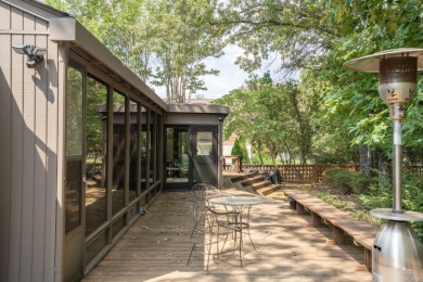 This 3-bedroom, 3-bath 1-level home on Ridge Road at Eden Isle on Red Apple Inn and Country Club in Arkansas - for sale on GolfHomes.com, golf home, golf lot
