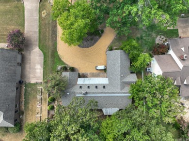 This 3-bedroom, 3-bath 1-level home on Ridge Road at Eden Isle on Red Apple Inn and Country Club in Arkansas - for sale on GolfHomes.com, golf home, golf lot