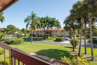 Gorgeous and FULLY updated, this stunning 2-bedroom, 2-bathroom on Boca Lago Golf and Country Club in Florida - for sale on GolfHomes.com, golf home, golf lot